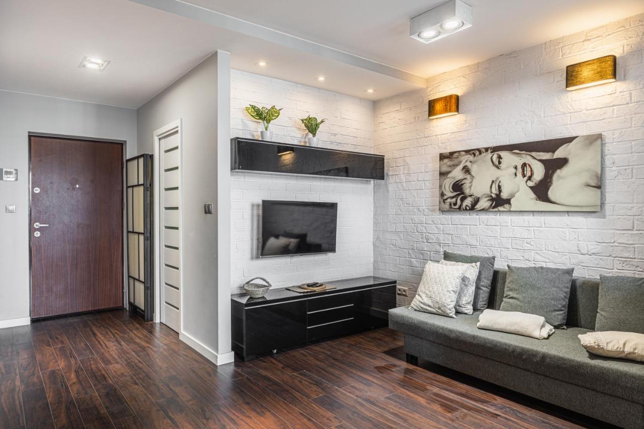 Spacious Studio Ac View Pokorna 2 Parking Варшава Екстериор снимка